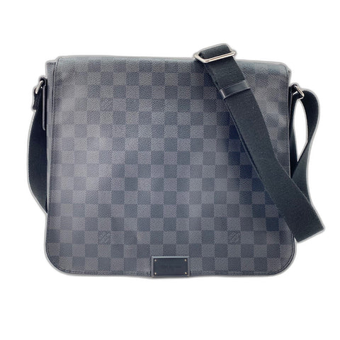 LOUIS VUITTON District MM Shoulder Bag black WS32443