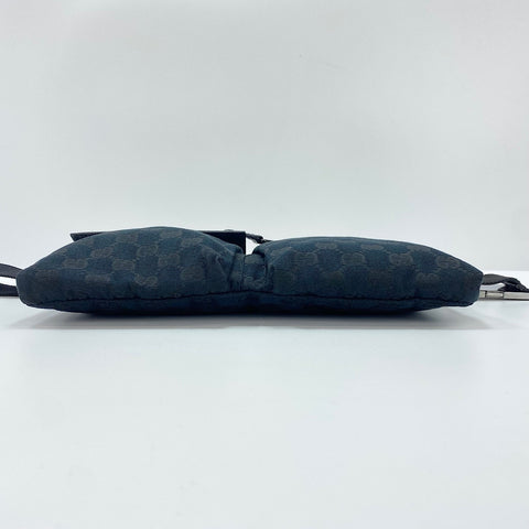 GUCCI Waist bag black WS32472