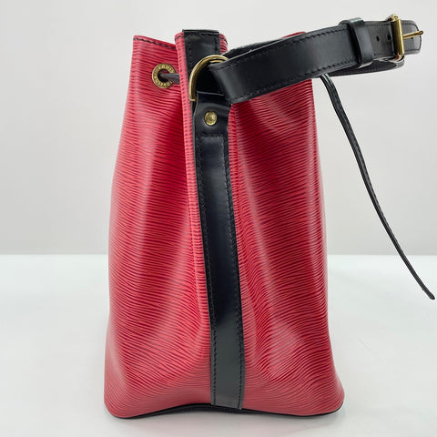 LOUIS VUITTON Petit Noe Shoulder Bag Red WS32520