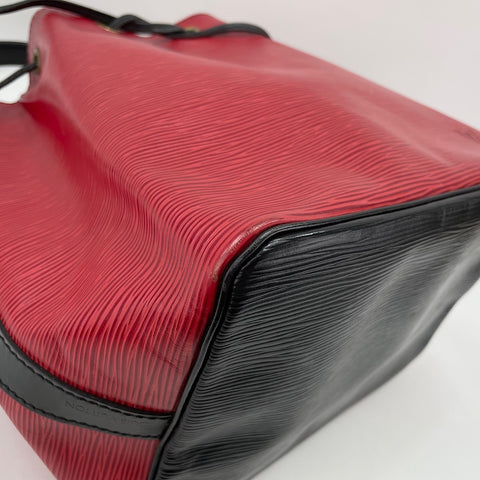 LOUIS VUITTON Petit Noe Shoulder Bag Red WS32520