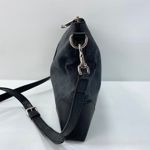 GUCCI Messenger bag black WS32539