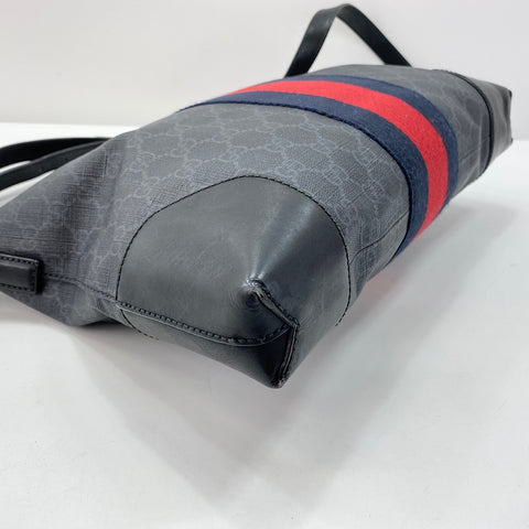 GUCCI Messenger bag black WS32539