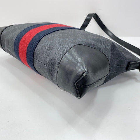 GUCCI Messenger bag black WS32539