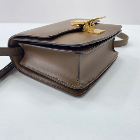 CELINE Classic Box Medium Shoulder Bag leather Brown WS32546