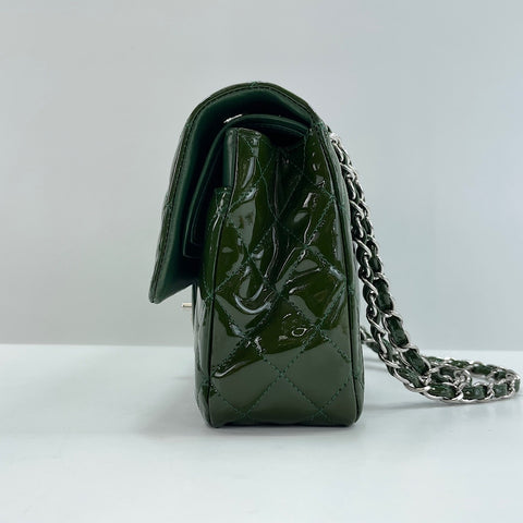 CHANEL Matrasse 25 Shoulder Bag enamel green WS32581