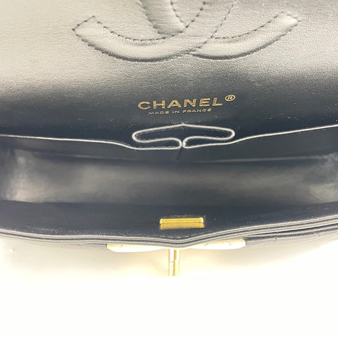 CHANEL Matrasse 25 Shoulder Bag lambskin black WS32635