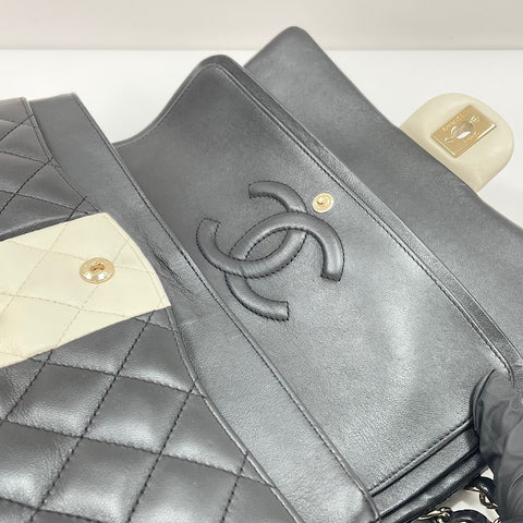 CHANEL Matrasse 25 Shoulder Bag lambskin black WS32635