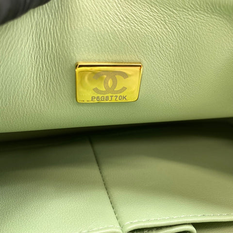 CHANEL Matelasse 23 Shoulder Bag green WS32636