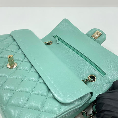 CHANEL Matrasse 25 Shoulder Bag green WS32652