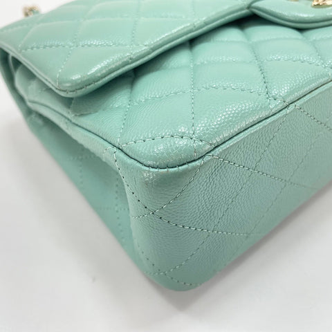 CHANEL Matelasse 25 Shoulder Bag green WS32652