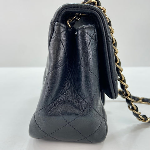CHANEL Matrasse Shoulder Bag lambskin black WS32654