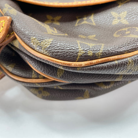 LOUIS VUITTON Saumur 30 Shoulder Bag Brown WS32668