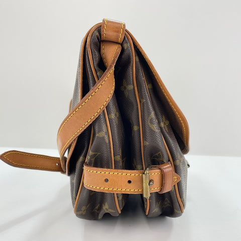 LOUIS VUITTON Saumur 30 Shoulder Bag Brown WS32668