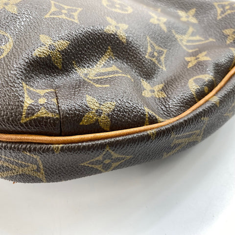 LOUIS VUITTON Croissant MM Shoulder Bag Brown WS32670