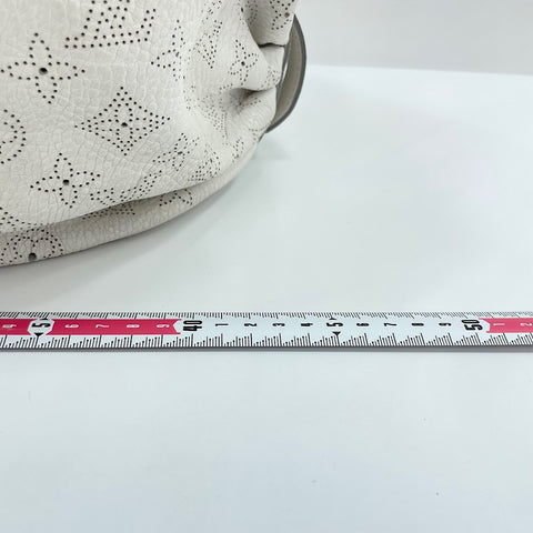 LOUIS VUITTON Mahina Neo L Shoulder Bag white WS32684