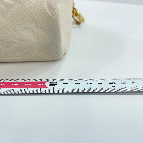 LOUIS VUITTON Artsy MM Handbag white WS32689