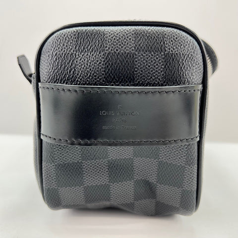 LOUIS VUITTON C Cracking pouch Clutch bag black WS32722