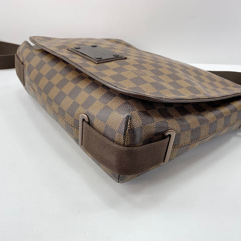 LOUIS VUITTON Brooklyn MM Shoulder Bag Brown WS32723