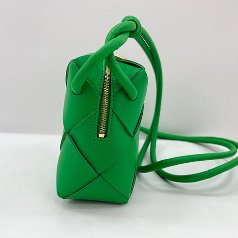 BOTTEGAVENETA MAXI INTRECCIATO Shoulder Bag leather green WS32742