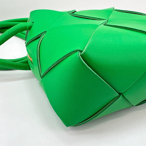 BOTTEGAVENETA MAXI INTRECCIATO Shoulder Bag leather green WS32742