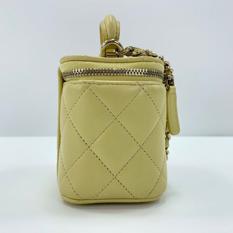 CHANEL Matrasse Shoulder Bag lambskin yellow WS32757