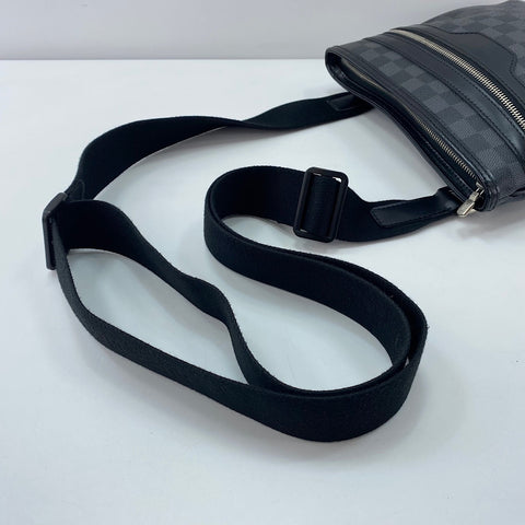 LOUIS VUITTON Tomas Shoulder Bag black WS32771