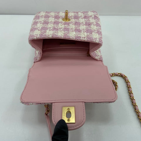CHANEL Matelasse Shoulder Bag tweed pink WS32776