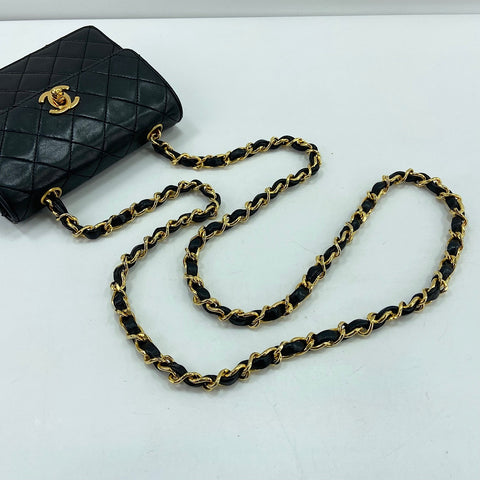 CHANEL Mini matrasse Shoulder Bag lambskin black WS32779