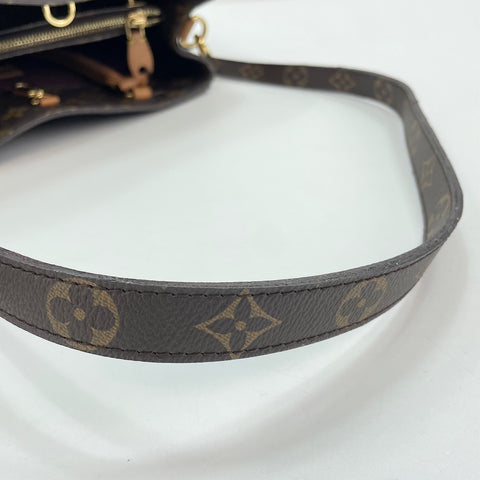 LOUIS VUITTON Montaigne MM Handbag Brown WS32782