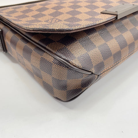 LOUIS VUITTON District PM Shoulder Bag Brown WS32793