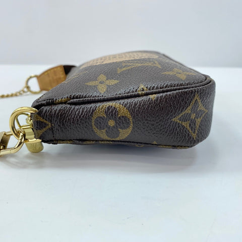 LOUIS VUITTON Mini Pochette Accessoires Handbag Brown WS32812