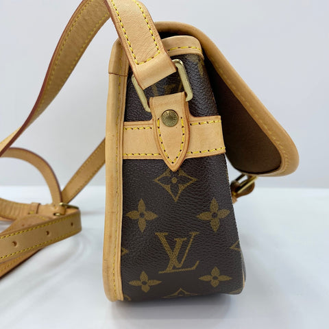 LOUIS VUITTON Sologne Shoulder Bag Brown WS32820