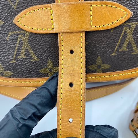 LOUIS VUITTON Saumur 30 Shoulder Bag Brown WS32823