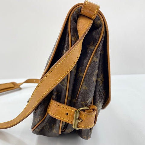 LOUIS VUITTON Saumur 30 Shoulder Bag Brown WS32823