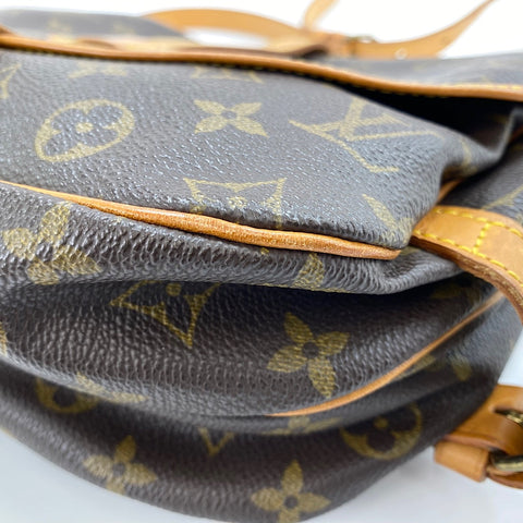 LOUIS VUITTON Saumur 30 Shoulder Bag Brown WS32823