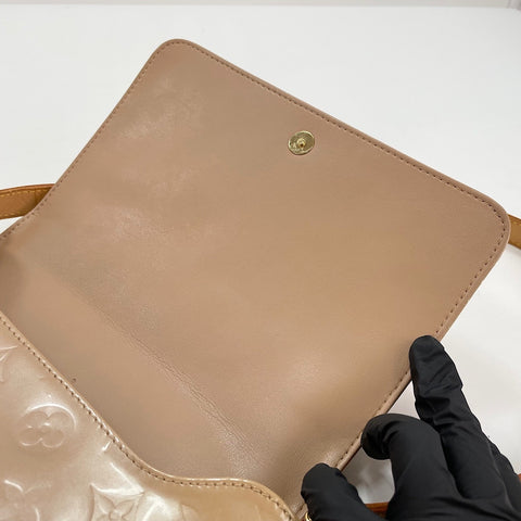 LOUIS VUITTON Thompson Street Shoulder Bag beige WS32828