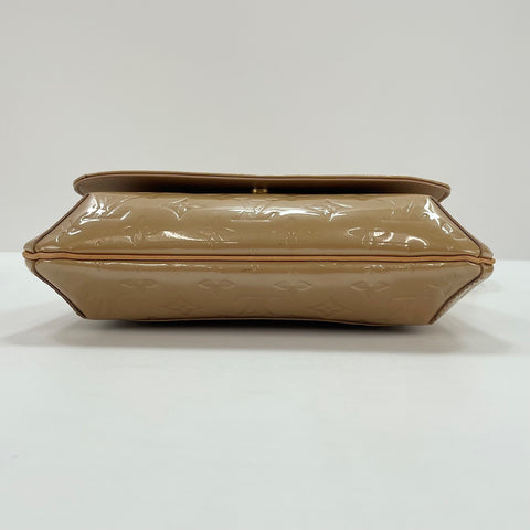 LOUIS VUITTON Thompson Street Shoulder Bag beige WS32828