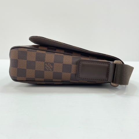 LOUIS VUITTON District PM Shoulder Bag Brown WS32831