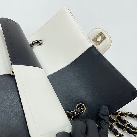 CHANEL Two-tone double flap Shoulder Bag lambskin black WS32886