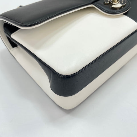 CHANEL Two-tone double flap Shoulder Bag lambskin black WS32886