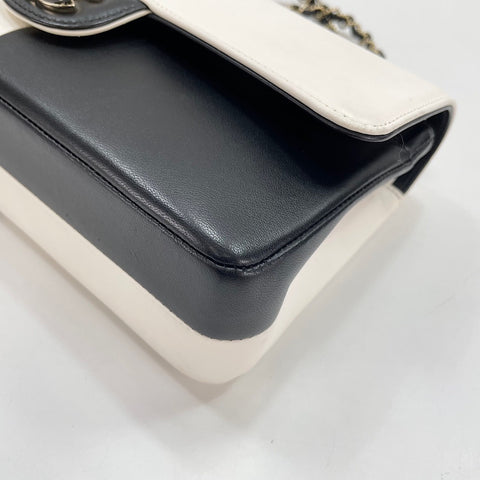 CHANEL Two-tone double flap Shoulder Bag lambskin black WS32886