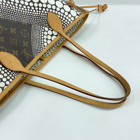 LOUIS VUITTON x Yayoi Kusama Neverfull MM Tote Bag white WS32939
