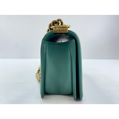 CHANEL Boy chanel Shoulder Bag lambskin green WS33000