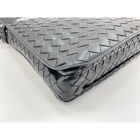 BOTTEGAVENETA Messenger bag leather black WS33026
