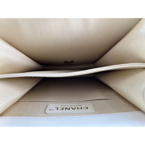 CHANEL Boy Chanel vertical Shoulder Bag white WS33040
