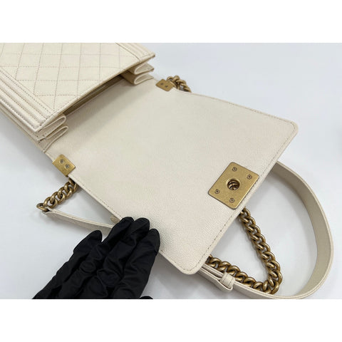 CHANEL Boy Chanel vertical Shoulder Bag white WS33040
