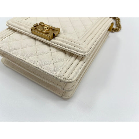 CHANEL Boy Chanel vertical Shoulder Bag white WS33040