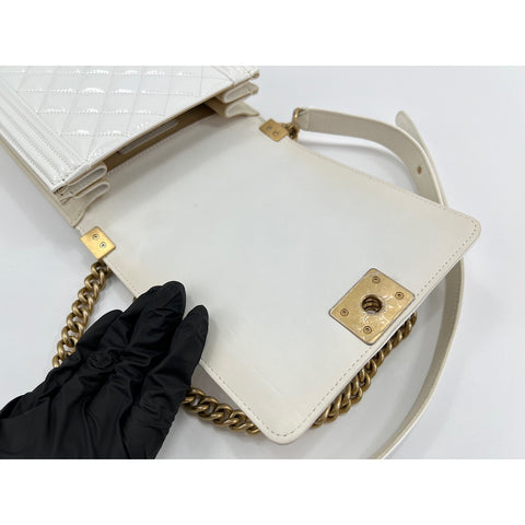CHANEL Boy chanel Shoulder Bag Patent leather white WS33041