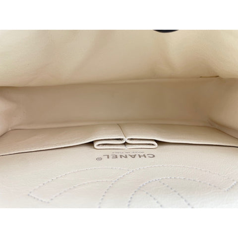 CHANEL Matrasse Shoulder Bag lambskin white WS33072
