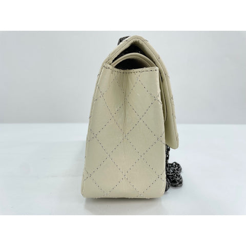 CHANEL Matrasse Shoulder Bag lambskin white WS33072
